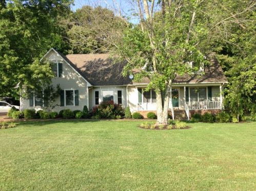 3152 Creekmont Dr, Lawrenceburg, TN 38464-6149