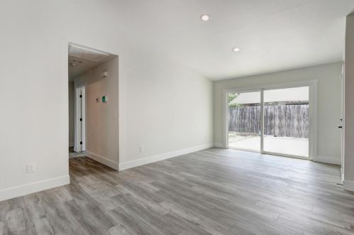 4958 Yucca Way, North Highlands CA  95660-5647 exterior