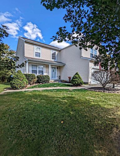 108 Longwood Crossing Blvd, Pataskala, OH 43062-8003