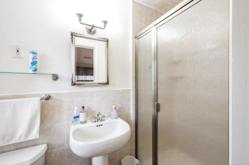 186 Nanny Hagen Rd, Thornwood NY  10594-2106 exterior