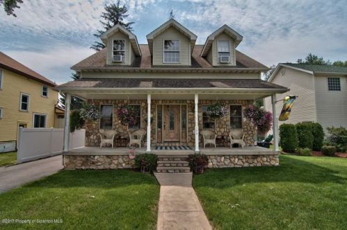 199 Constitution Ave, Jessup, PA 18434-1217