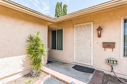 8187 Santa Arminta Ave, San Diego, CA 92126-1247