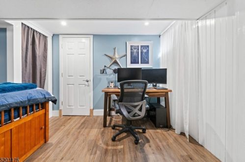 21 Bank St, Manville NJ  08835-2401 exterior