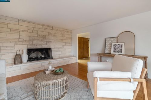 210 Town And Country Dr, Danville, CA 94526-3740