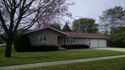 271 Columbus St, Randolph, WI 53956-1278