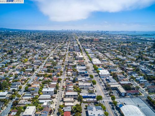 518 Stannage Ave, Berkeley CA  94706-1223 exterior