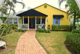 227 1st Ave, Delray Beach FL  33444-3714 exterior