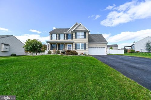 386 Riviera St, Mount Wolf, PA 17347-9218