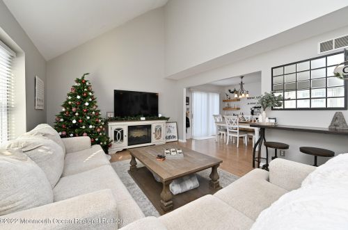 336 Briggs Ave, Lacey NJ  08731-2532 exterior