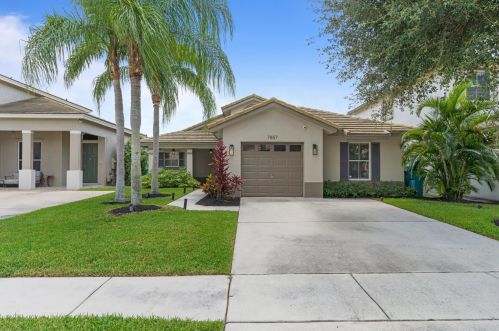 7857 Manor Forest Ln, Boynton Beach FL  33436-8818 exterior