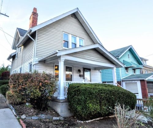 2450 Wedgemere St, Pittsburgh, PA 15226-1522