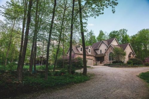 6275 Coonpath Rd, Carroll, OH 43112-9699