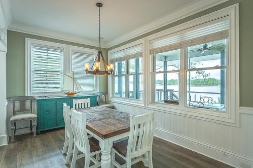 601 Riverview Dr, Carrabelle FL  32322-5054 exterior