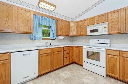 7991 Windsome Ct, Blacklick OH  43004-8104 exterior