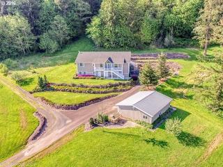 112 Bozarth Heights Rd, Woodland, WA 98674-9636