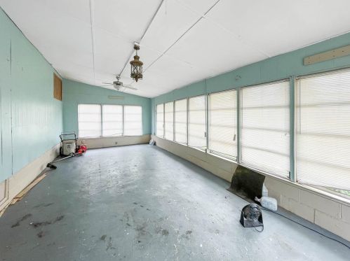 225 Delaware St, Hobart IN  46342-4110 exterior