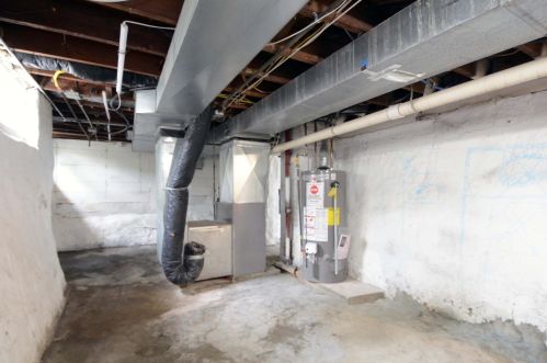 4000 Dupont Ave, Minneapolis MN  55412-1613 exterior