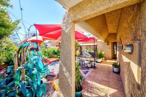 649 Drake Ave, Fullerton CA  92832-1146 exterior