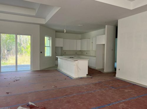 4513 6th Ave, Naples, FL 34117-0027
