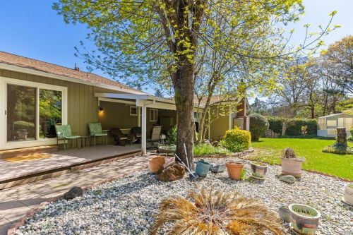 235 San Jacinta Dr, Ukiah CA  95482-5648 exterior
