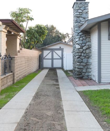 552 E St, Ontario CA  91764-4226 exterior