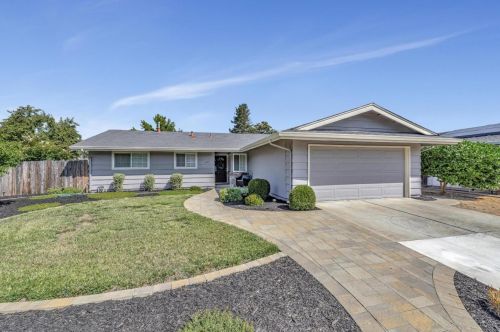 1391 3rd St, Gilroy, CA 95020-4701