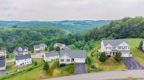 208 Rolling Hill Farm Dr, West Newton PA  15089-2809 exterior