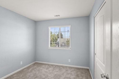 4237 Ivory Ln, Turlock CA  95382-7430 exterior