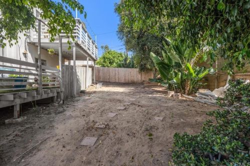 273 Hillcrest Dr, Encinitas CA 92024-1562 exterior