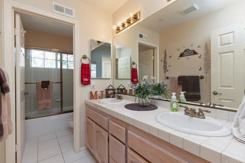 2999 Camino De Las Piedras, El Cajon CA  92019-2853 exterior