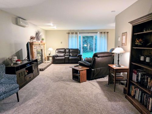 648 Jill St, Duluth MN 55803-2109 exterior