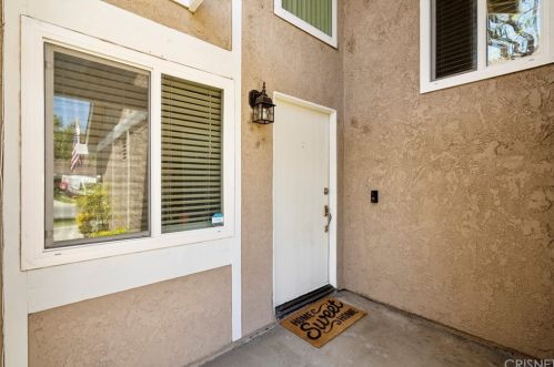 16712 Minter Ct, Santa Clarita, CA 91387-3260