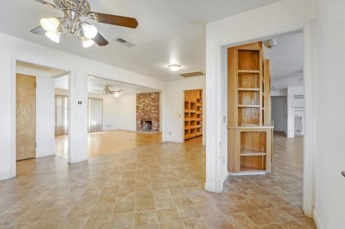 1670 Hillcrest Rd, Hollister CA  95023-5205 exterior