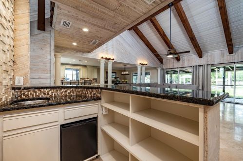 17320 Whirley Rd, Lutz FL  33558-4827 exterior