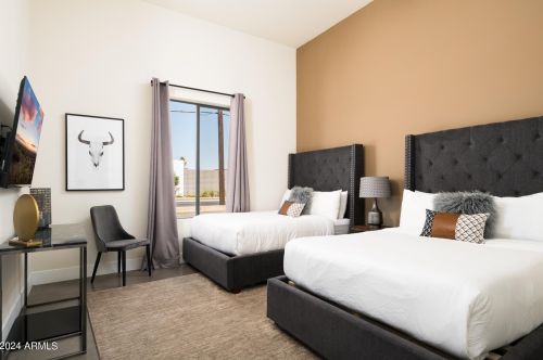 5036 Scottsdale Rd, Scottsdale AZ 85254-5161 exterior