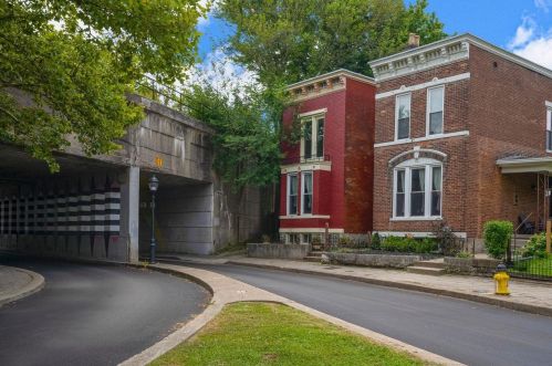 251 6th St, Covington, KY 41011-1460