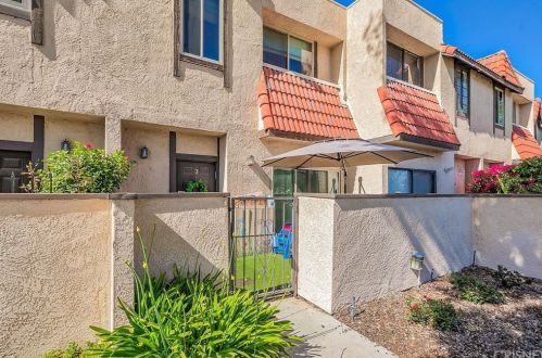 27605 Nugget Dr, Santa Clarita, CA 91387-5830