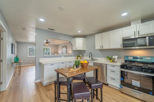 546 Libby Ln, Lathrop CA  95330-9545 exterior