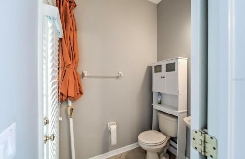 413 Islebay Dr, Ruskin FL  33572-3332 exterior