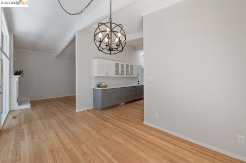 1890 Eloise Ave, Concord CA  94523-2102 exterior