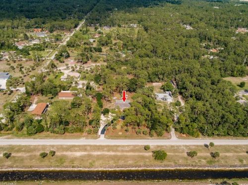 2760 39th St, Naples, FL 34117-7164