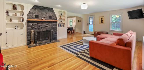 49 Laurel Way, Norfolk CT  06058-1181 exterior