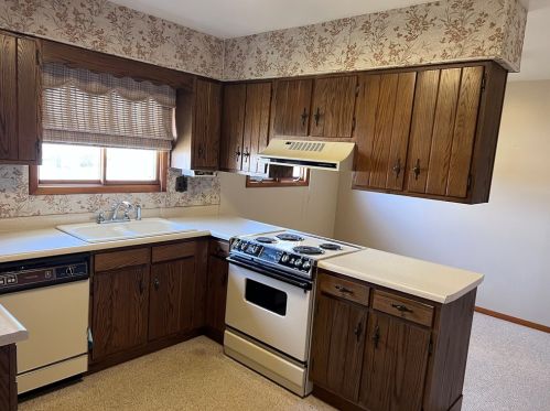1751 Eighty Eight Rd, Greensboro, PA 15338-1047