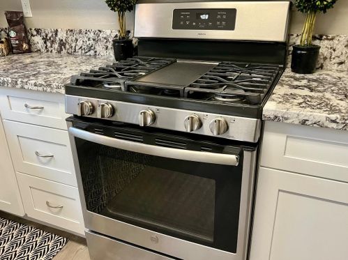 10683 Alta Sierra Dr, Grass Valley CA  95949-6847 exterior