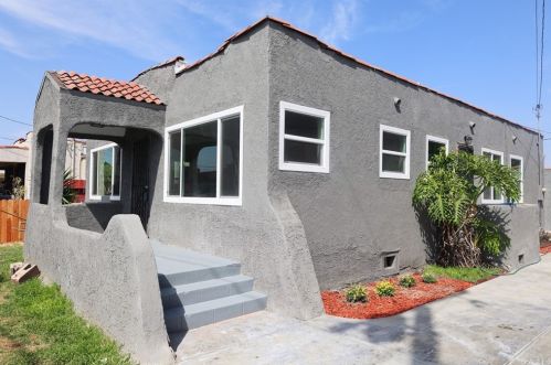 914 Mayo Ave, Compton, CA 90221-2113