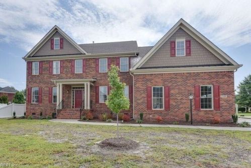 1348 Simon Dr, Chesapeake, VA 23320-7668