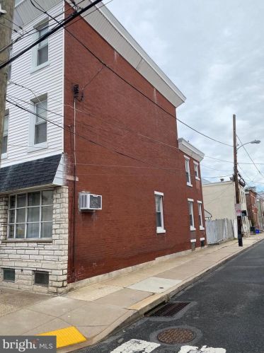 1207 Columbia Ave, Philadelphia PA  19125-3934 exterior