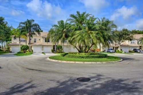 8167 Bellagio Ln, Boynton Beach, FL 33472-2739