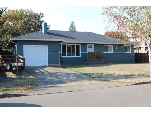 655 Joyce St, Woodburn, OR 97071-5323