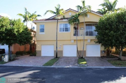 3210 Mirella Dr, West Palm Beach, FL 33404-1858